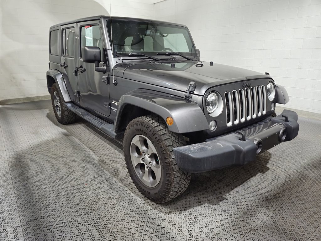 Jeep Wrangler Unlimited Sahara Toit Dure Navigation Sièges Chauffants 2017 à Terrebonne, Québec - 1 - w1024h768px