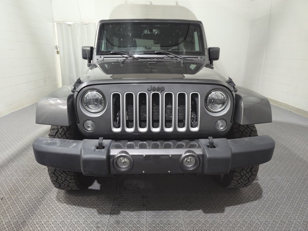 Jeep Wrangler Unlimited Sahara Toit Dure Navigation Sièges Chauffants 2017 à Terrebonne, Québec - 2 - w1024h768px