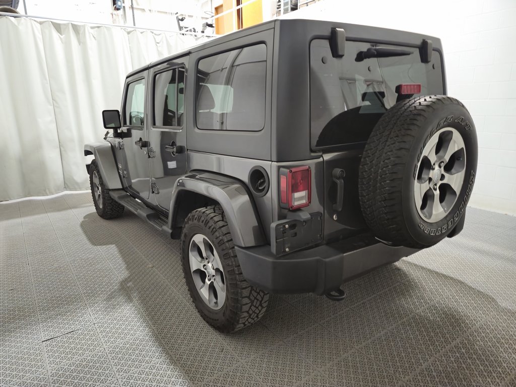 Jeep Wrangler Unlimited Sahara Toit Dure Navigation Sièges Chauffants 2017 à Terrebonne, Québec - 4 - w1024h768px