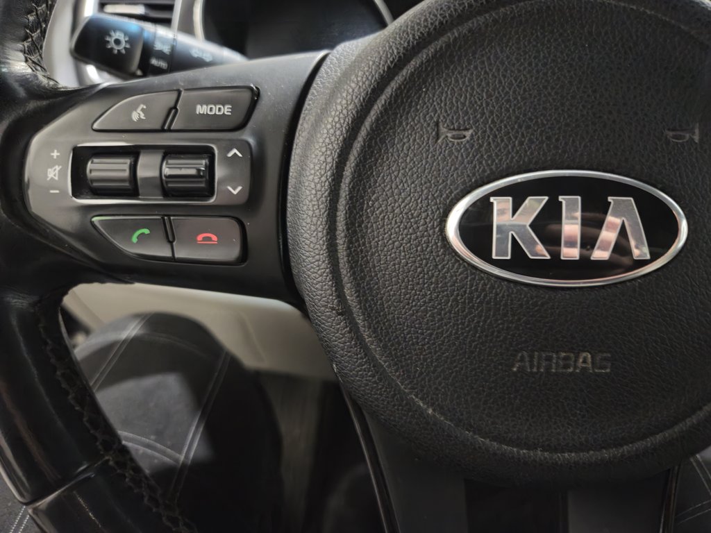 Kia Sedona LX bluetooth caméra de recul 2017 à Terrebonne, Québec - 10 - w1024h768px