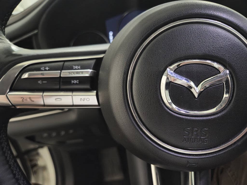 2021 Mazda CX-30 GT Cuir Toit Bose AWD Bas Kilo in Terrebonne, Quebec - 12 - w1024h768px