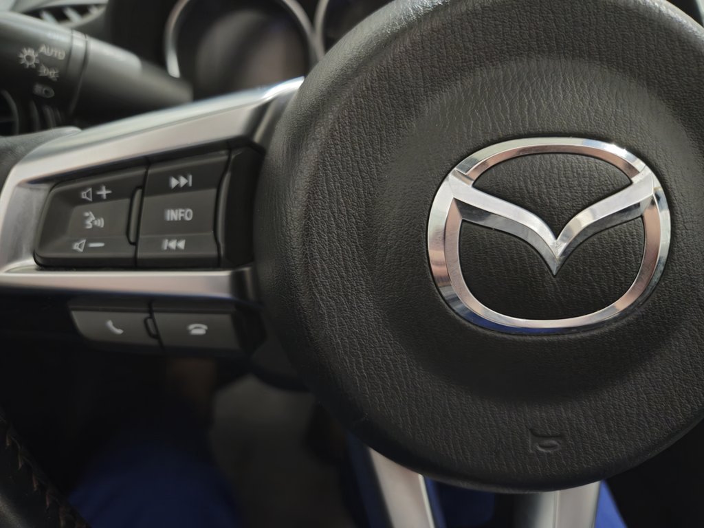 2016 Mazda MX-5 GS Navigation Bluetooth in Terrebonne, Quebec - 12 - w1024h768px