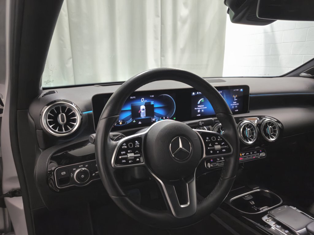 2019 Mercedes-Benz A-Class A 250 4MATIC Premium & Driver Assist Package in Terrebonne, Quebec - 19 - w1024h768px