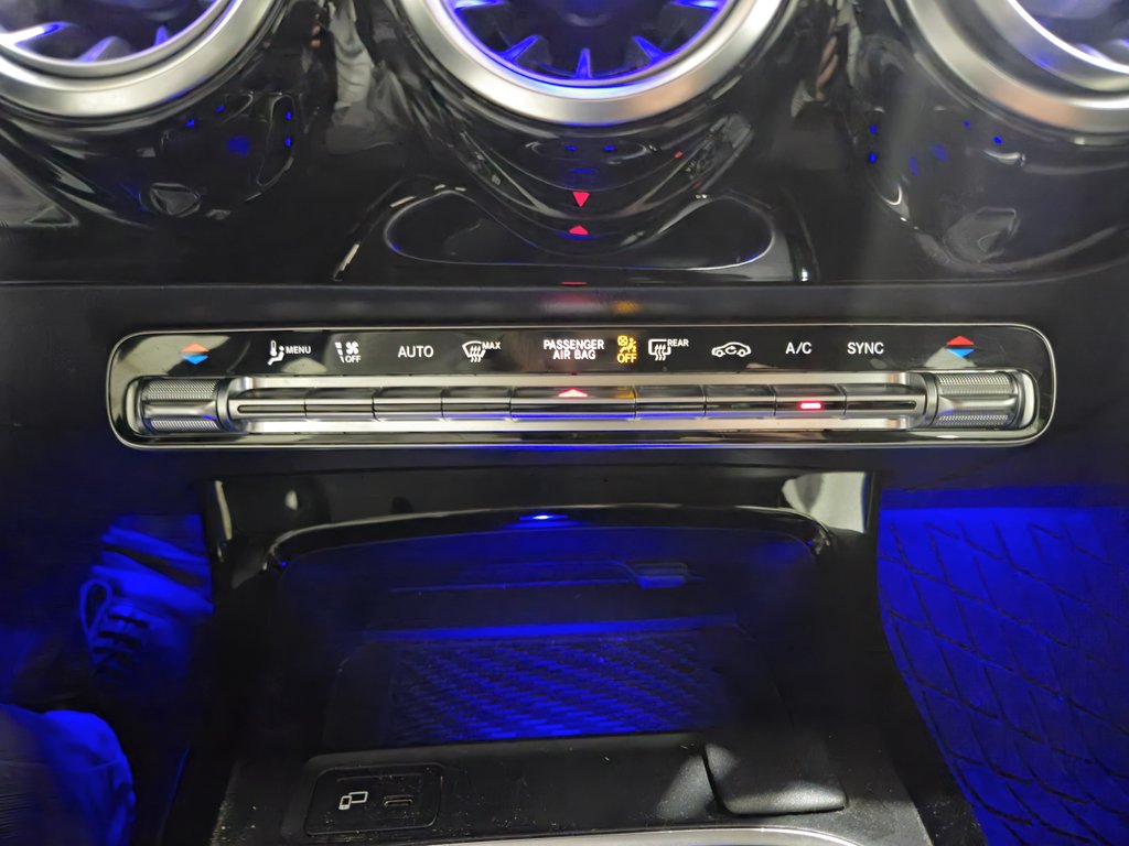 2021 Mercedes-Benz CLA CLA 250 AMG Package Toit Panoramique in Terrebonne, Quebec - 15 - w1024h768px