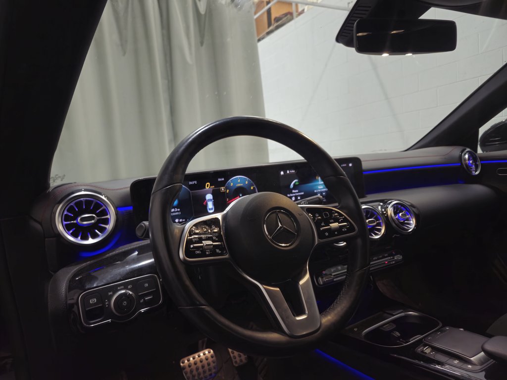 2021 Mercedes-Benz CLA CLA 250 AMG Package Toit Panoramique in Terrebonne, Quebec - 18 - w1024h768px