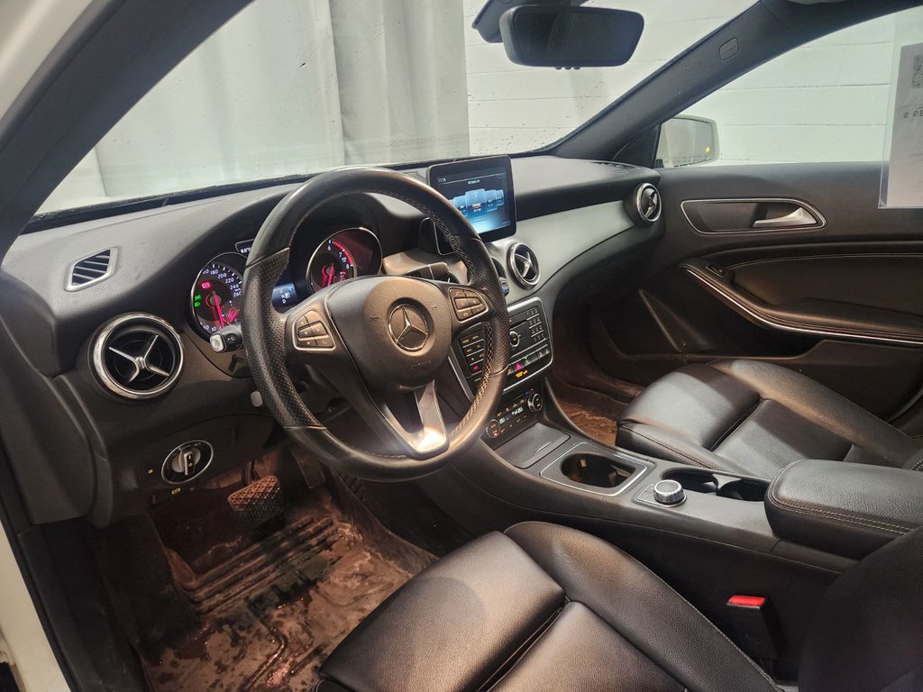 2017 Mercedes-Benz GLA GLA 250 4Matic AMG Package Toit Panoramique in Terrebonne, Quebec - 21 - w1024h768px