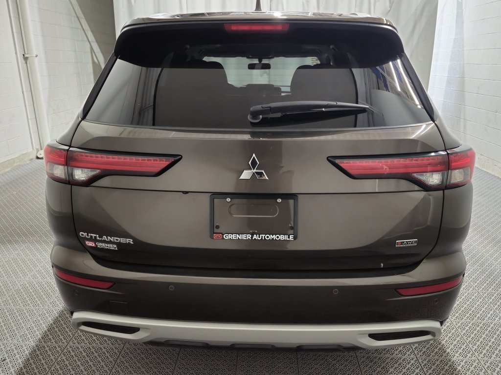 2022 Mitsubishi Outlander LE 7 Passagers Toit Panoramique Navigation AWD in Terrebonne, Quebec - 6 - w1024h768px