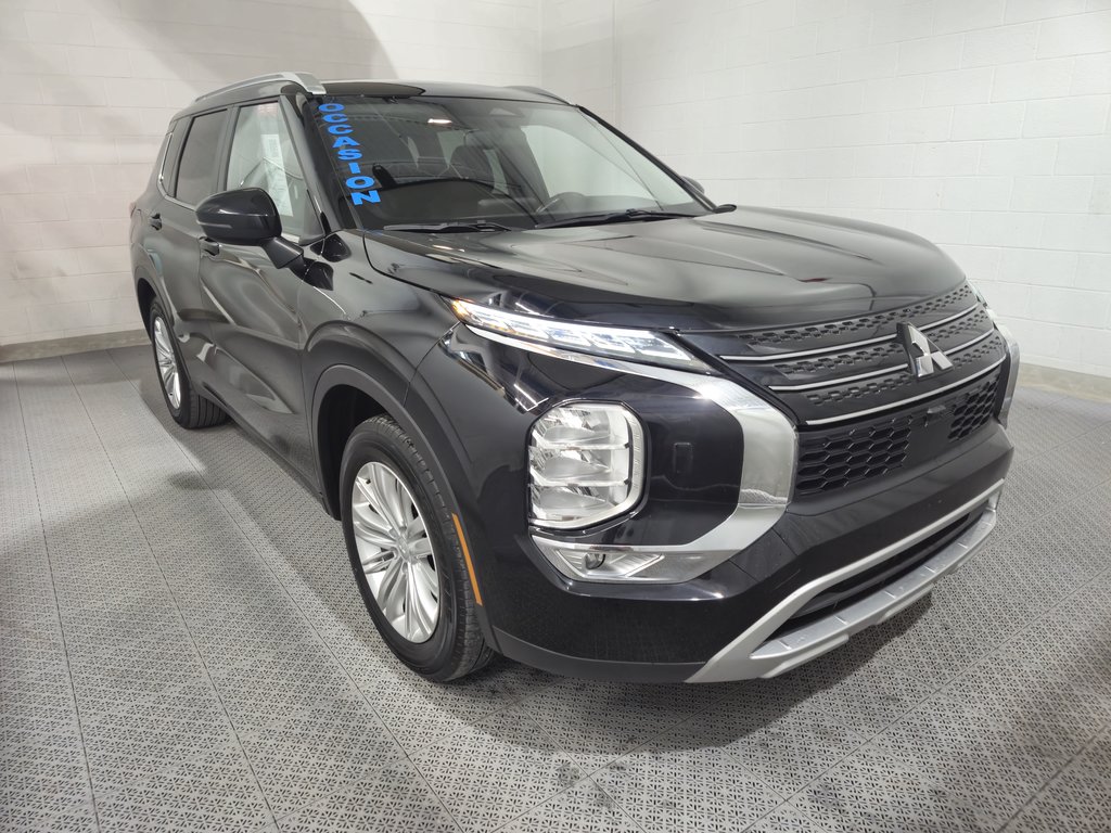 2022 Mitsubishi Outlander SE AWD 7 Passagers Toit Panoramique in Terrebonne, Quebec - 1 - w1024h768px