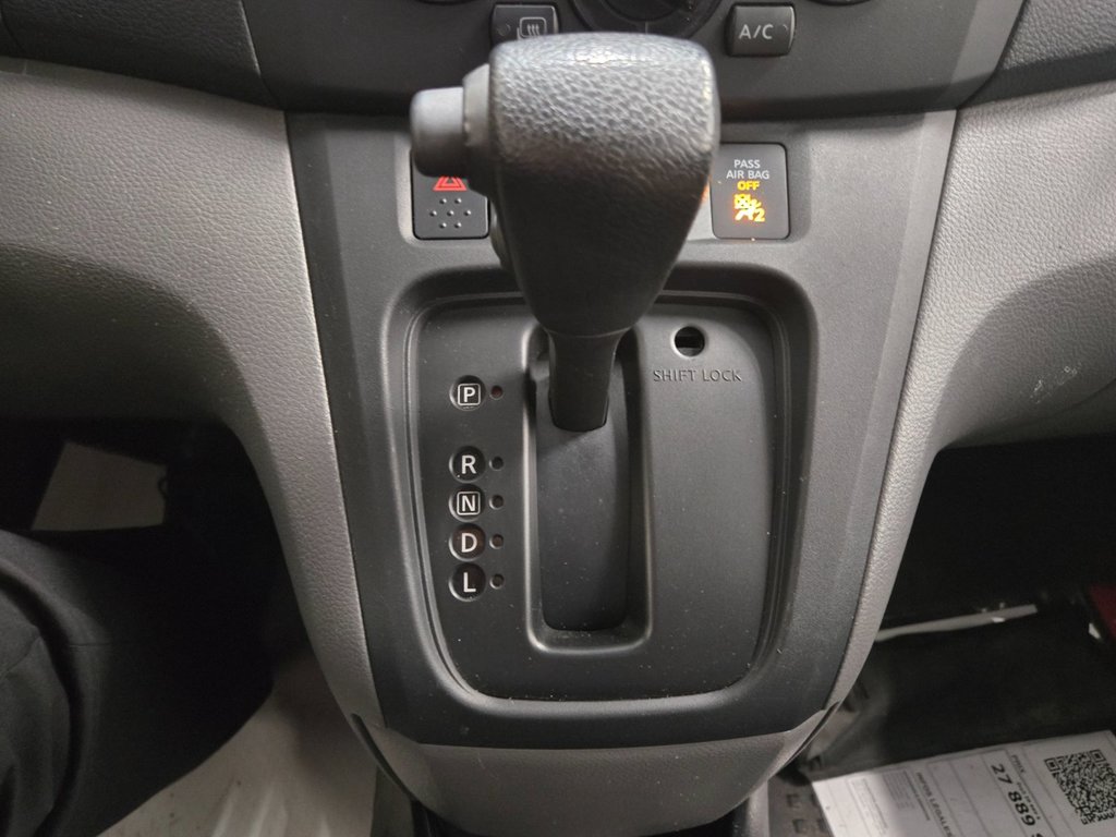 2021 Nissan NV200 Compact Cargo 2.5s Cargo in Terrebonne, Quebec - 15 - w1024h768px