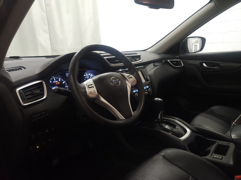 Nissan Rogue SL AWD Toit Panoramique Navigation Cuir 2016 à Terrebonne, Québec - 18 - w1024h768px