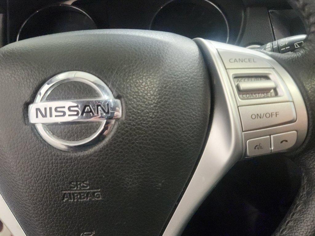 2016 Nissan Rogue SL AWD Toit Panoramique Navigation Cuir in Terrebonne, Quebec - 10 - w1024h768px