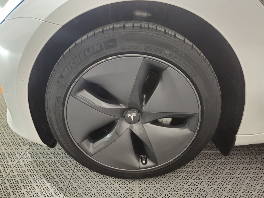 2020 Tesla MODEL 3 Standard Range Plus Toit Panoramique Navigation in Terrebonne, Quebec - 18 - w1024h768px