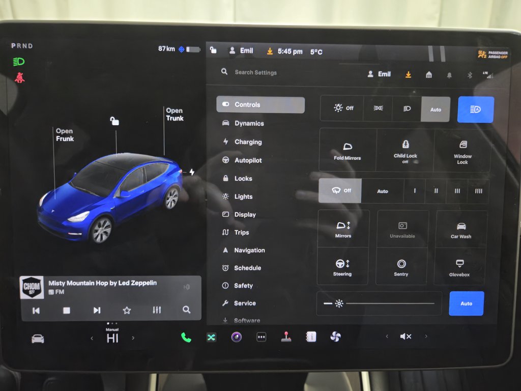 Tesla Model Y Long Range AWD Toit Vitré Cuir 2021 à Terrebonne, Québec - 12 - w1024h768px