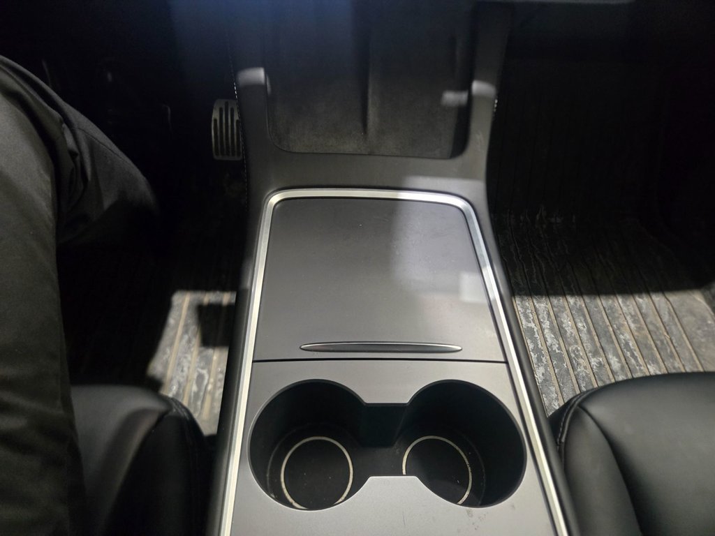 Tesla Model Y Long Range AWD caméra 360 2023 à Terrebonne, Québec - 14 - w1024h768px