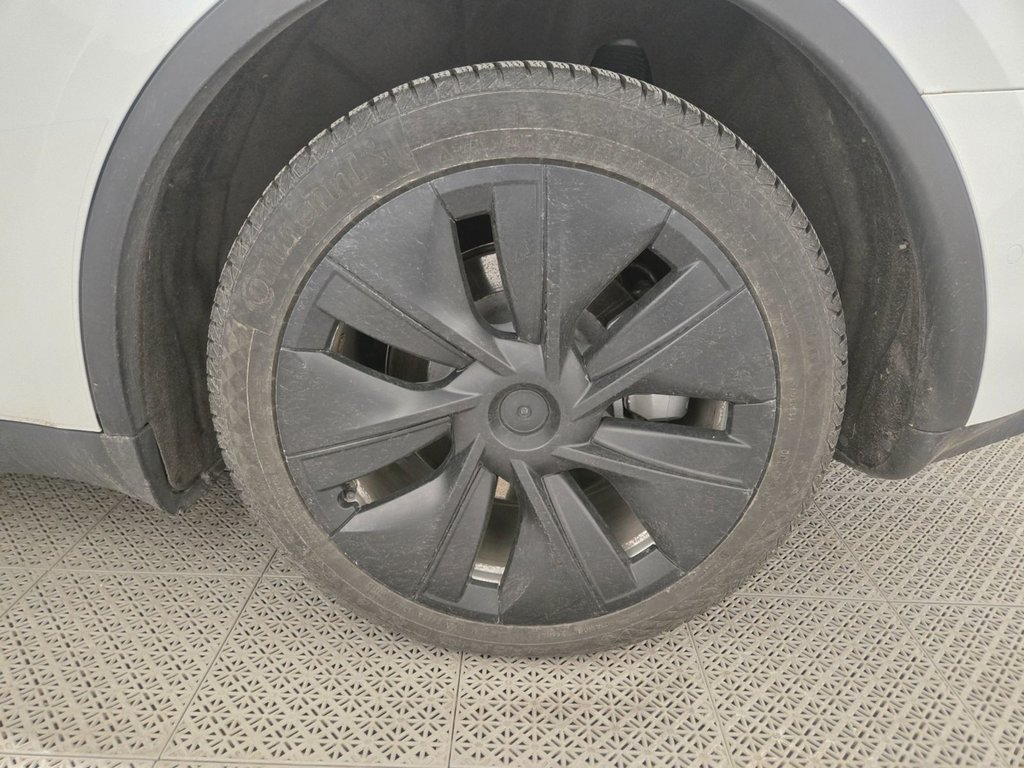 Tesla Model Y Long Range AWD caméra 360 2023 à Terrebonne, Québec - 22 - w1024h768px