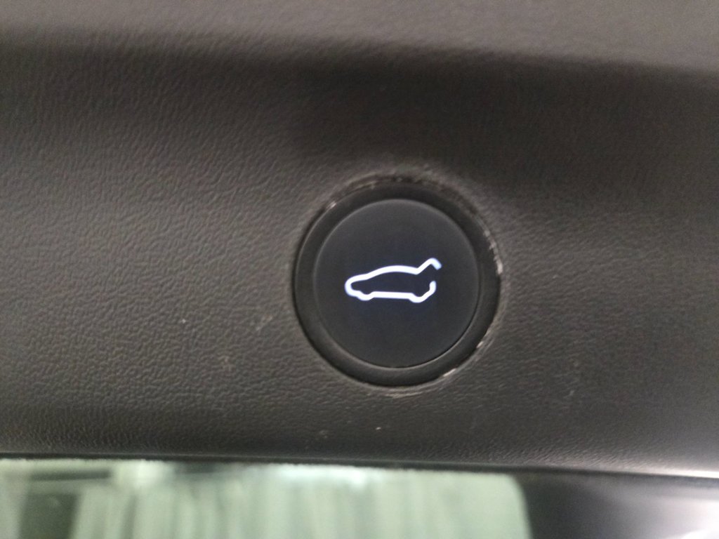 Tesla Model Y Long Range AWD caméra 360 2023 à Terrebonne, Québec - 20 - w1024h768px