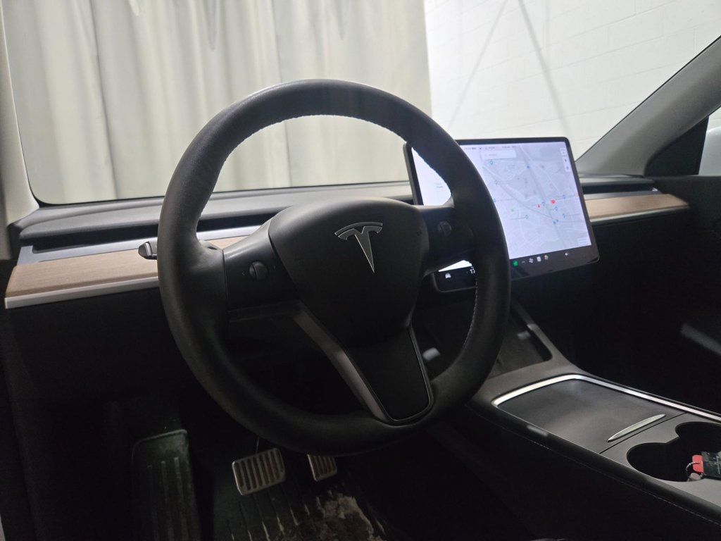 Tesla Model Y Long Range AWD caméra 360 2023 à Terrebonne, Québec - 15 - w1024h768px