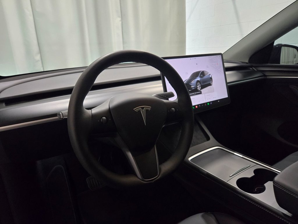 2024 Tesla Model Y Long Range AWD Toit Panoramique Cuir in Terrebonne, Quebec - 17 - w1024h768px