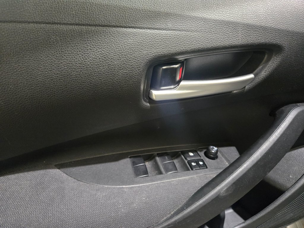 Toyota Corolla LE Caméra De Recul Bas Kilométrage 2021 à Terrebonne, Québec - 8 - w1024h768px