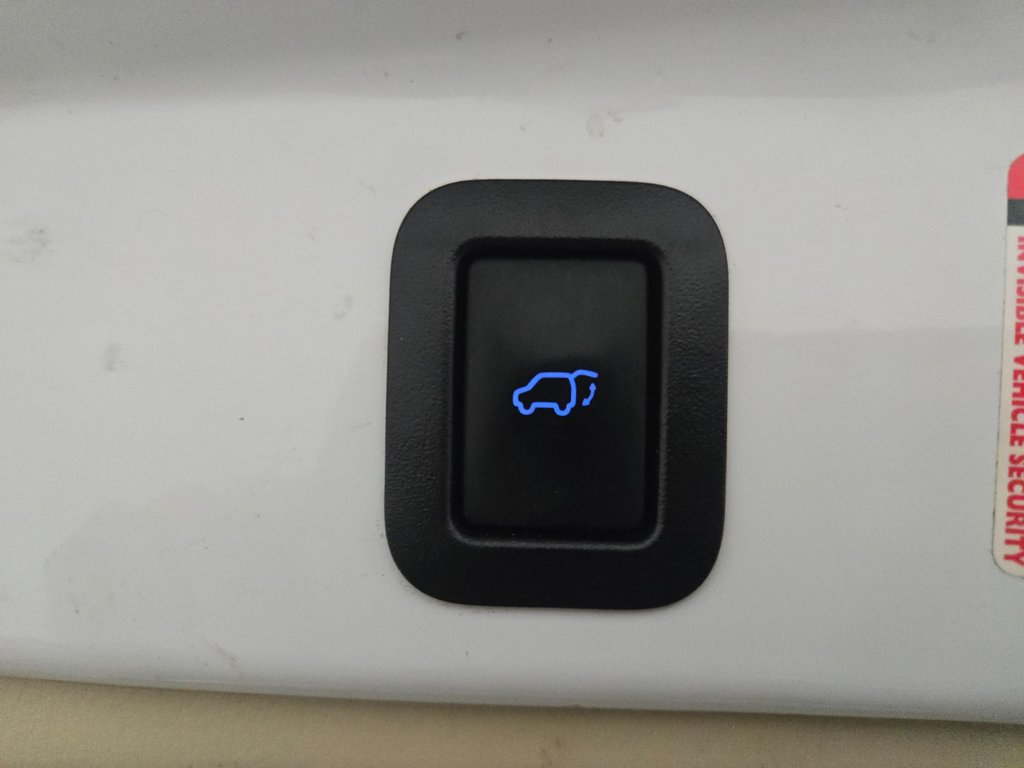 Toyota Highlander XLE AWD Toit Ouvrant Cuir 2019 à Terrebonne, Québec - 23 - w1024h768px