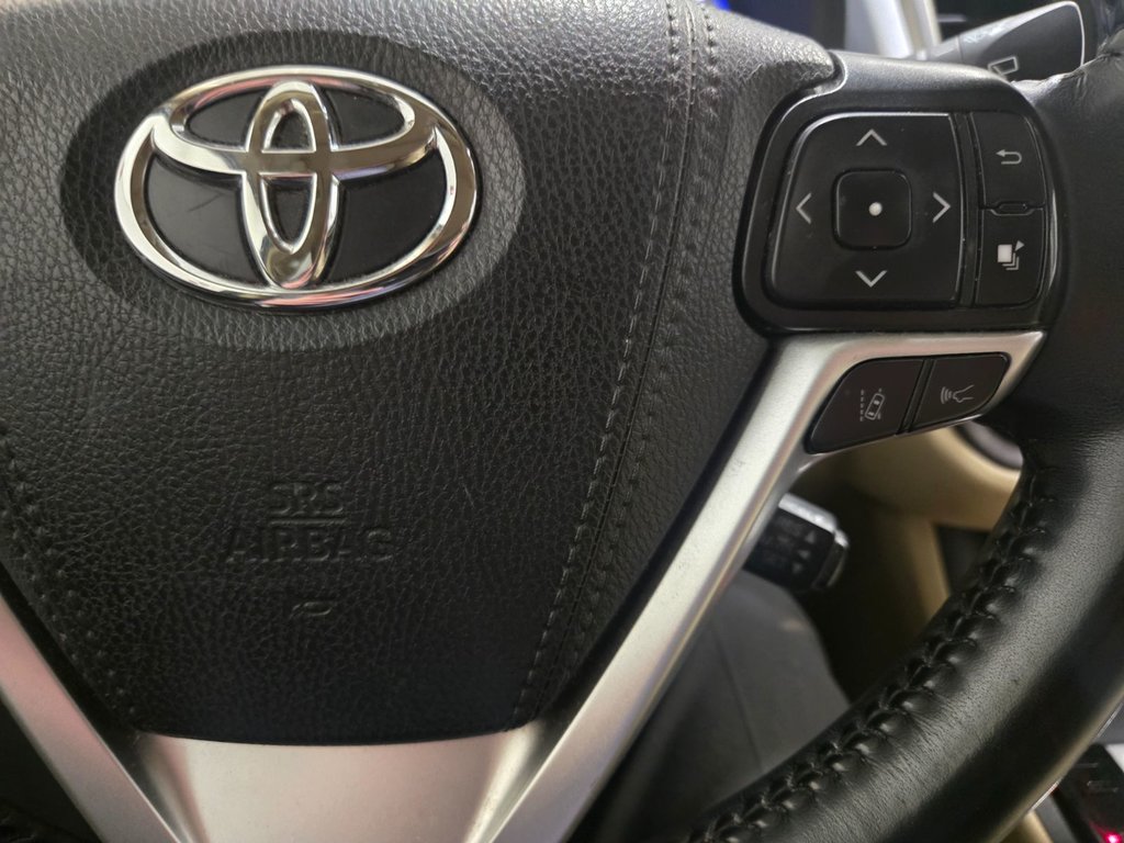 Toyota Highlander XLE AWD Toit Ouvrant Cuir 2019 à Terrebonne, Québec - 11 - w1024h768px