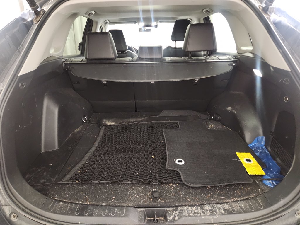 Toyota RAV4 XLE AWD toit ouvrant sièges chauffants 2022 à Terrebonne, Québec - 6 - w1024h768px