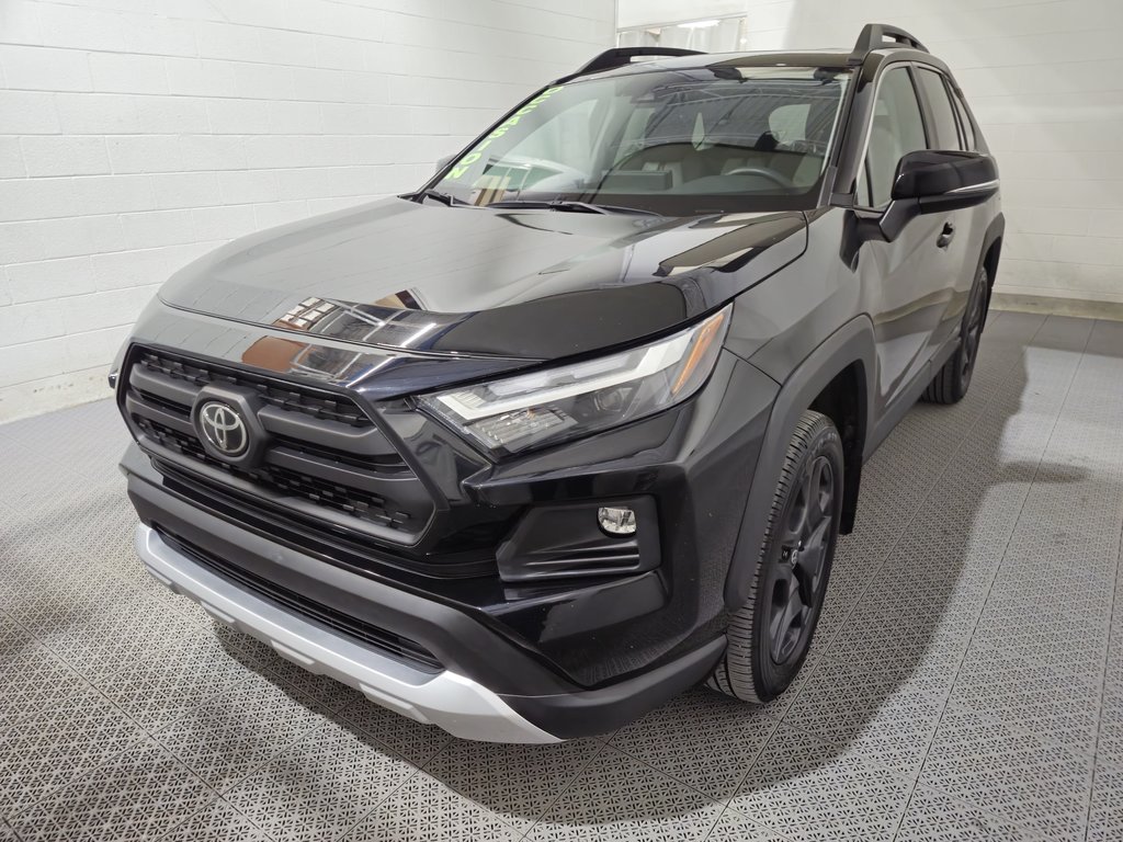 Toyota RAV4 Trail Cuir Toit Ouvrant AWD Bas Kilométrage 2022 à Terrebonne, Québec - 3 - w1024h768px