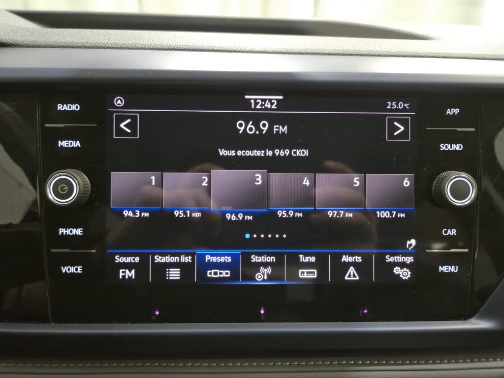 2024 Volkswagen Taos Comfortline Cam.Rec Sieg.Chauff Mag in Terrebonne, Quebec - 13 - w1024h768px