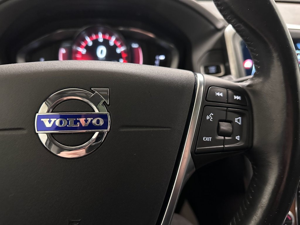 2017 Volvo XC60 T6 Drive-E Premier Cuir Toit Panoramique in Terrebonne, Quebec - 15 - w1024h768px