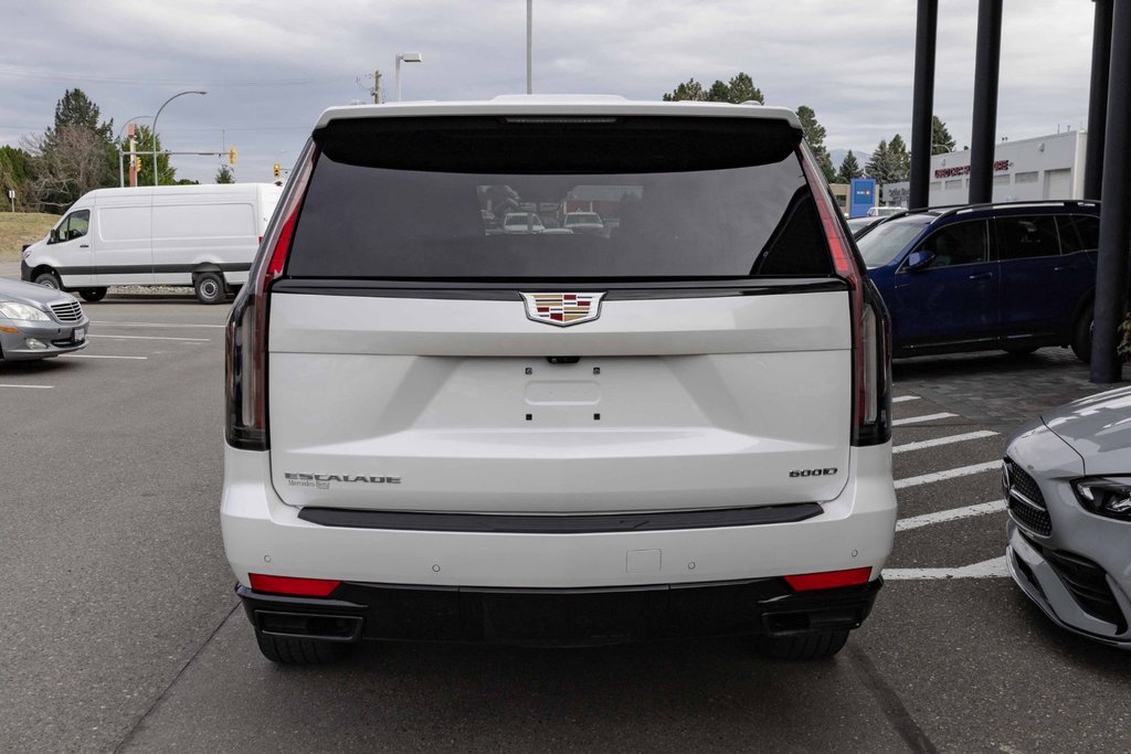 2023 Cadillac Escalade Sport in Kamloops, British Columbia - 4 - w1024h768px