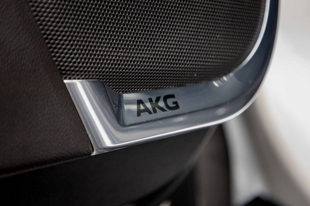 2023 Cadillac Escalade Sport in Kamloops, British Columbia - 13 - w1024h768px