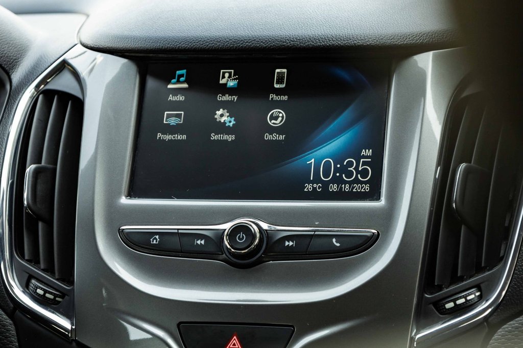 2017 Chevrolet Cruze LT Hatchback in Kamloops, British Columbia - 14 - w1024h768px
