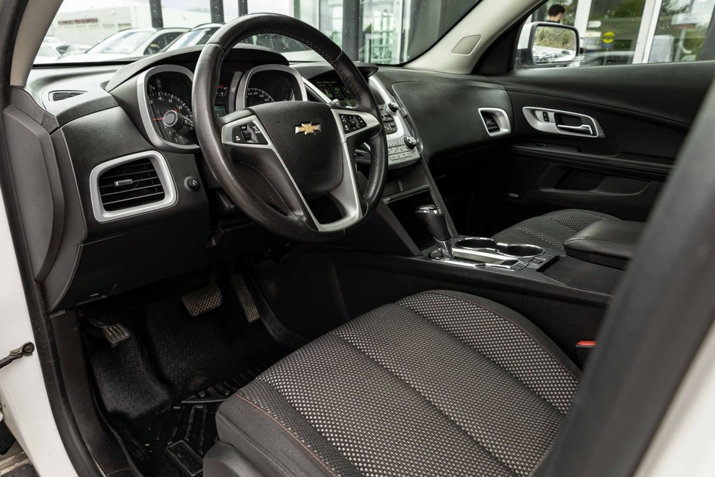 2016 Chevrolet Equinox AWD 1LT in Kamloops, British Columbia - 8 - w1024h768px