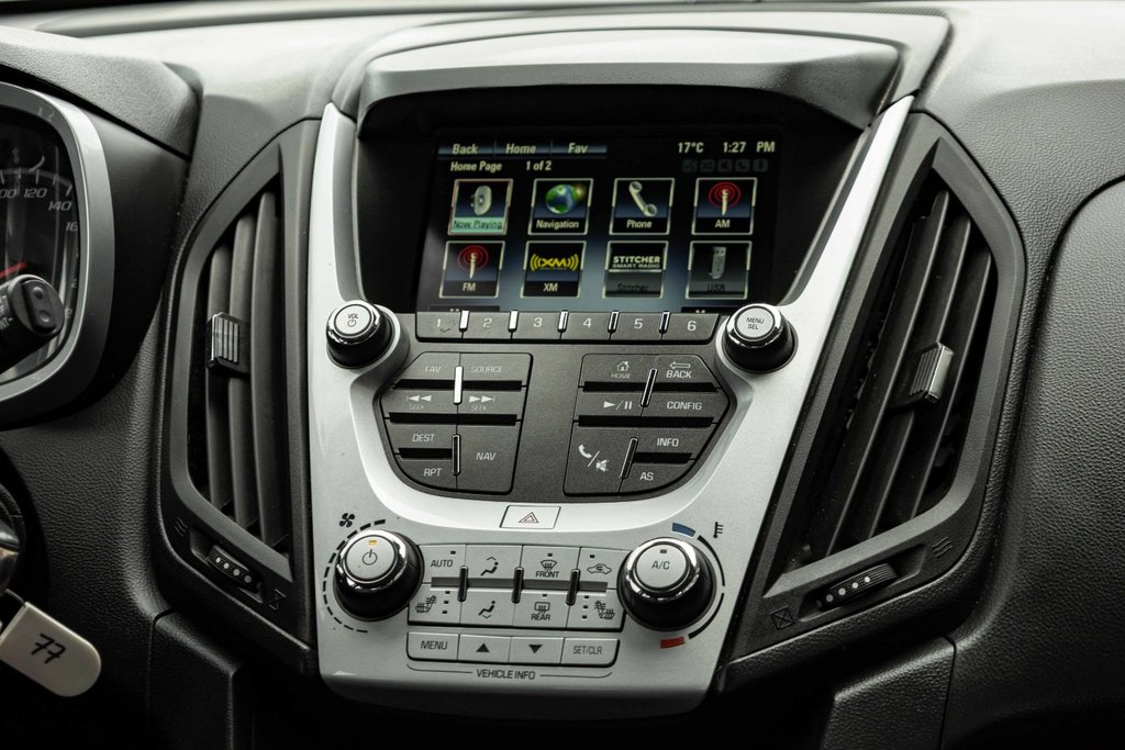 2016 Chevrolet Equinox AWD 1LT in Kamloops, British Columbia - 14 - w1024h768px