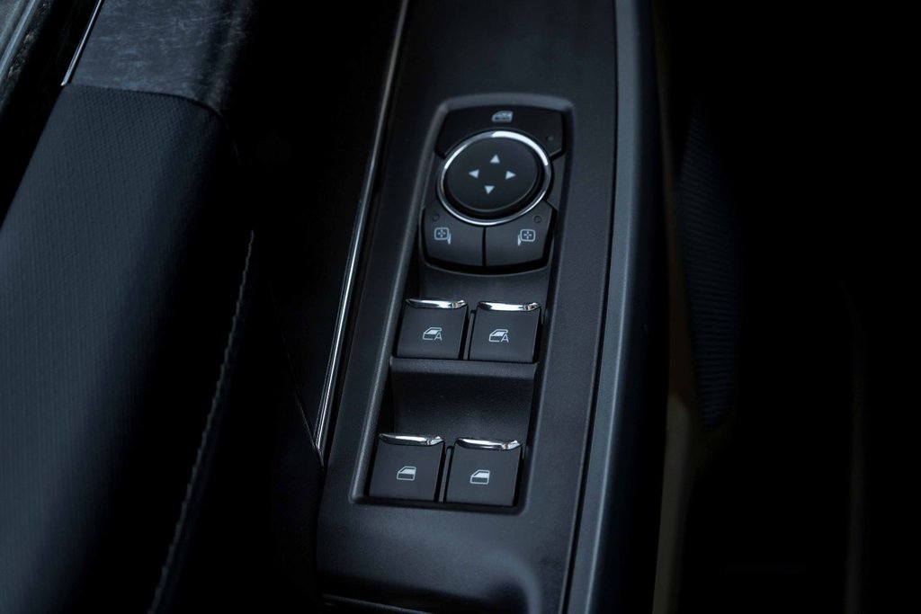 2023 Ford F150 XLT 4x4 in Kamloops, British Columbia - 10 - w1024h768px