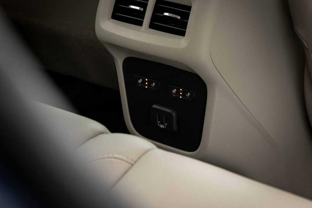 2024 GMC Terrain AWD Denali in Kamloops, British Columbia - 23 - w1024h768px