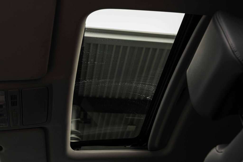 2018 Honda CR-V EX-L AWD in Kamloops, British Columbia - 10 - w1024h768px