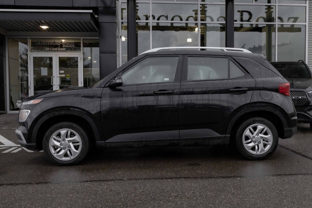 2023 Hyundai Venue FWD Preferred in Kamloops, British Columbia - 6 - w1024h768px