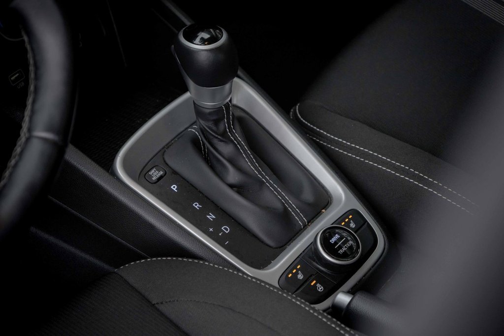 2023 Hyundai Venue FWD Preferred in Kamloops, British Columbia - 15 - w1024h768px