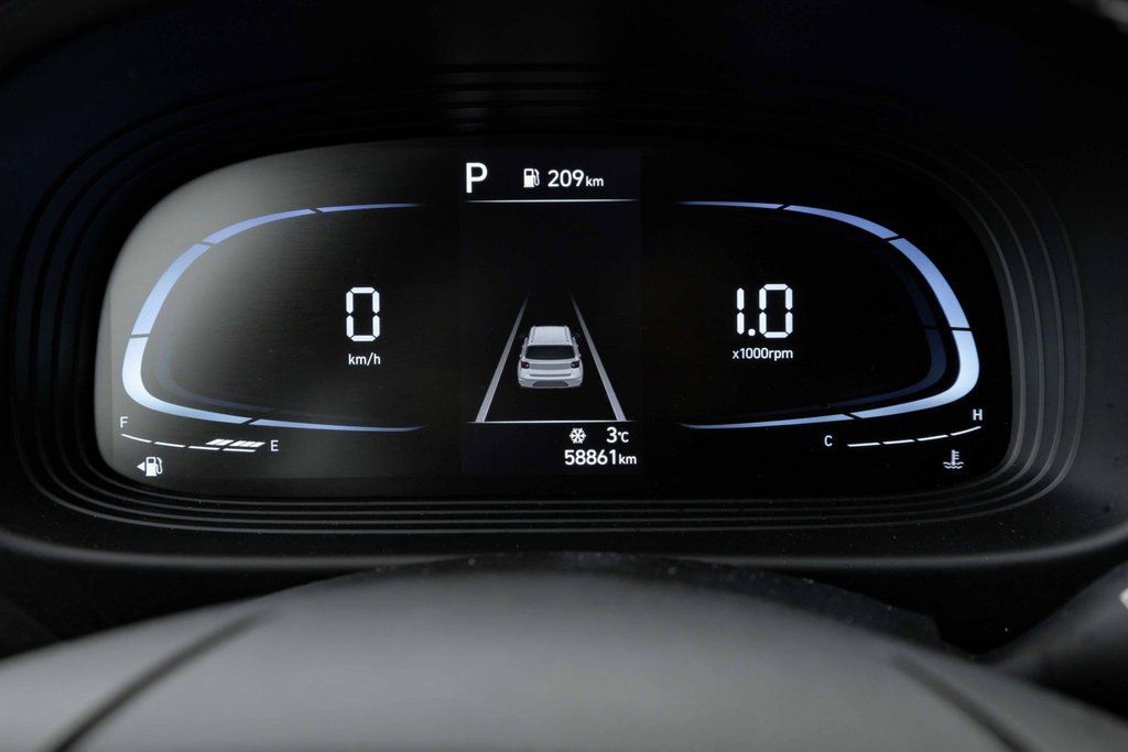 2023 Hyundai Venue FWD Preferred in Kamloops, British Columbia - 12 - w1024h768px