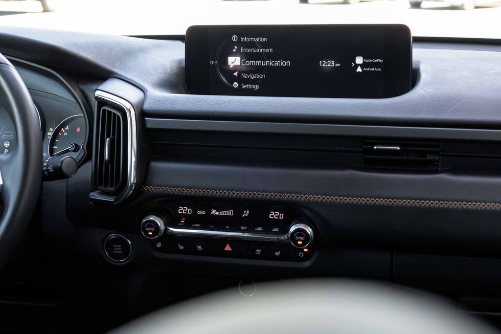 2024 Mazda CX-50 GT AWD in Kamloops, British Columbia - 14 - w1024h768px