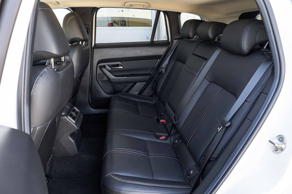 2024 Mazda CX-50 GT AWD in Kamloops, British Columbia - 19 - w1024h768px