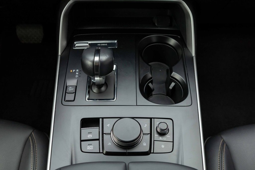 2025 Mazda CX-70 MHEV GS-L AWD in Kamloops, British Columbia - 16 - w1024h768px