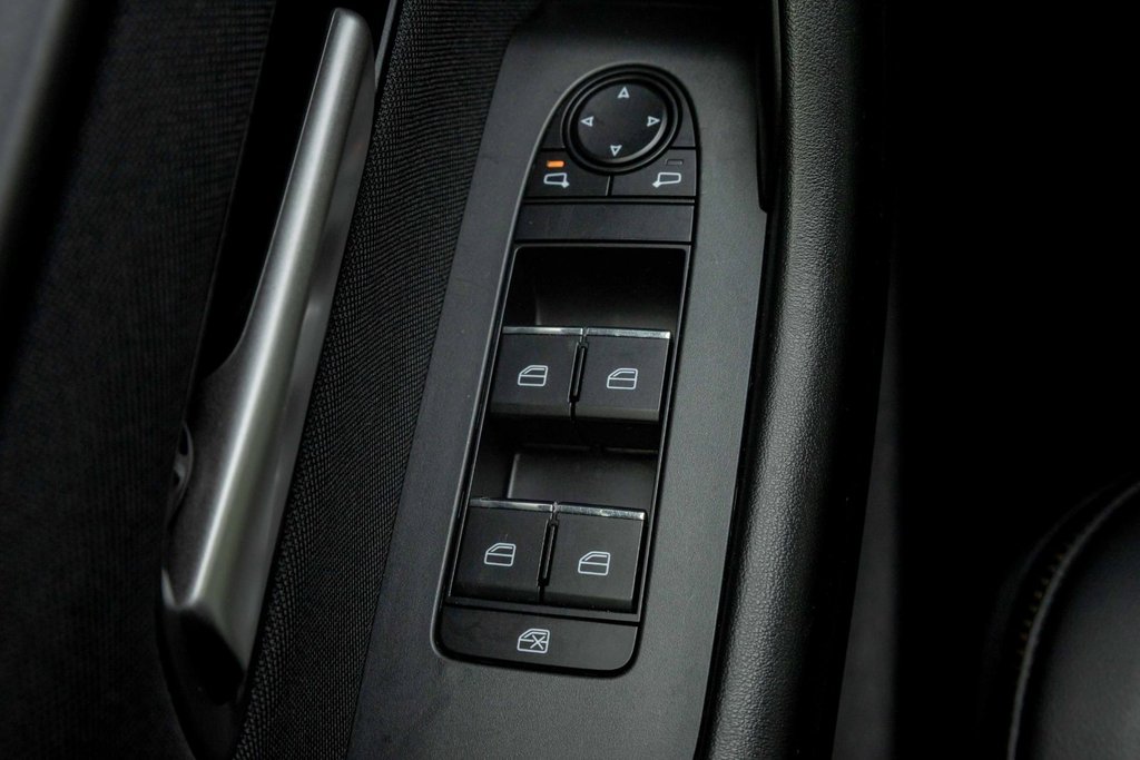 2025 Mazda CX-70 MHEV GS-L AWD in Kamloops, British Columbia - 11 - w1024h768px