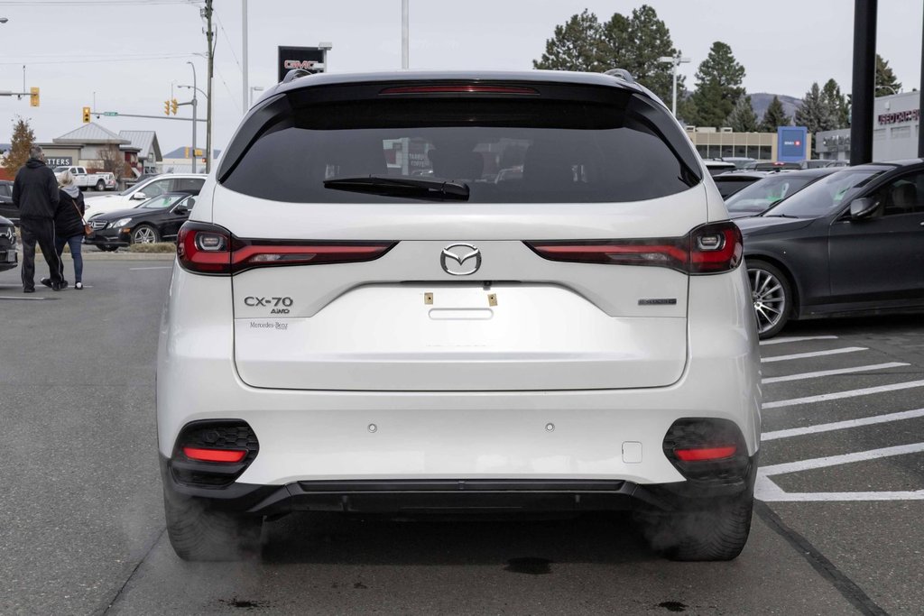 2025 Mazda CX-70 MHEV GS-L AWD in Kamloops, British Columbia - 4 - w1024h768px