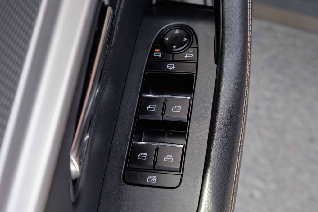 2025 Mazda CX-90 MHEV GT AWD in Kamloops, British Columbia - 12 - w1024h768px