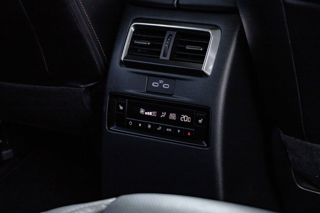 2025 Mazda CX-90 MHEV GT AWD in Kamloops, British Columbia - 22 - w1024h768px