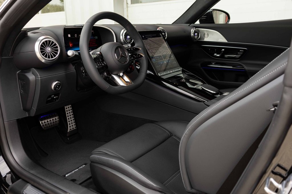 2025 Mercedes-Benz AMG GT 2 Door 55 4MATIC+ in Kamloops, British Columbia - 9 - w1024h768px