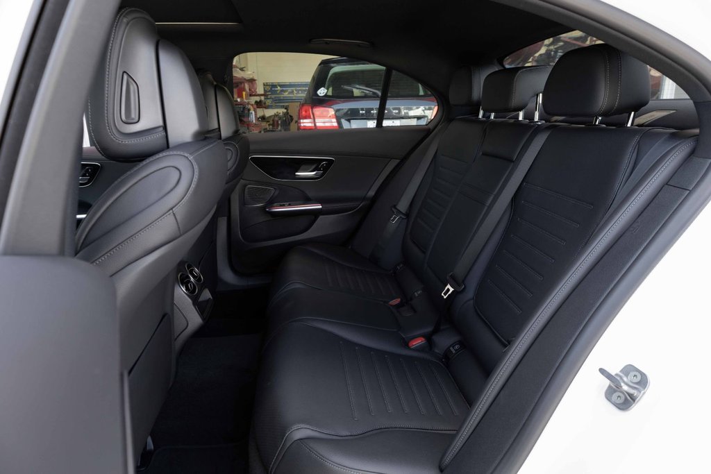 2025 Mercedes-Benz C-Class C 300 4MATIC in Kamloops, British Columbia - 17 - w1024h768px
