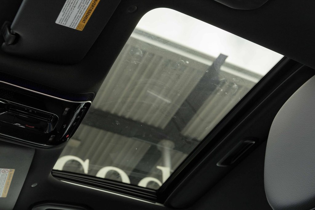 2025 Mercedes-Benz C-Class C 300 4MATIC in Kamloops, British Columbia - 10 - w1024h768px